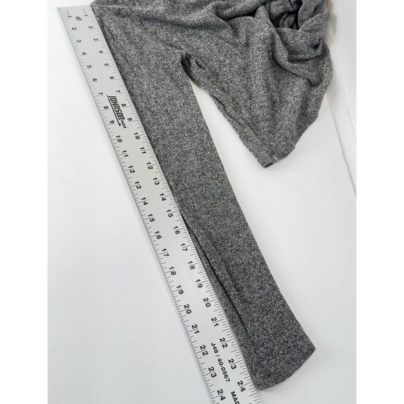 Brandy Melville Top Gray Cropped Long Sleeve Crew Neck - Picture 6 of 12